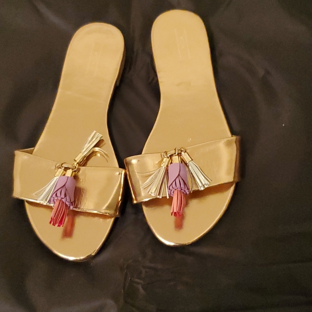 Yoki sandals